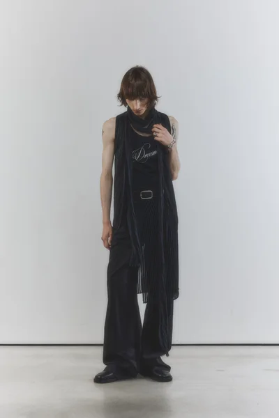 Look 3